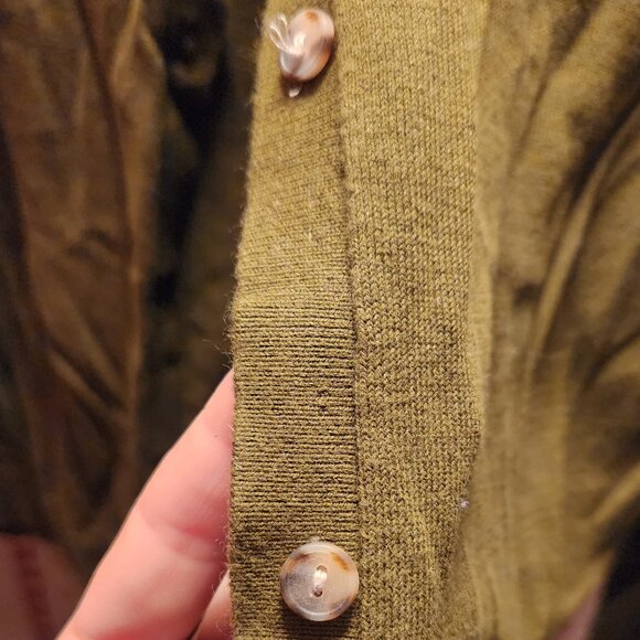 Army Green or Moss Green Cardigan Size Small - Picture 2 of 3